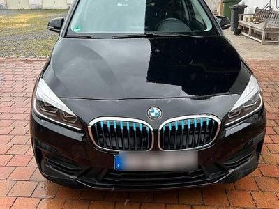 BMW 225