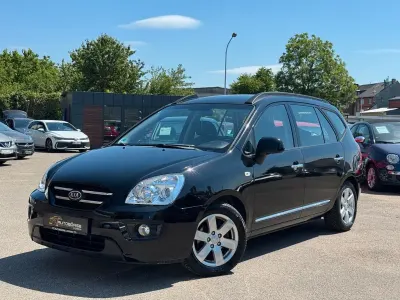 Gebraucht Kia Carens EX 144 PS (105 kW) 2009 Cassisschwarz met. Van / Kleinbus