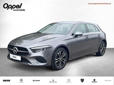 Gebraucht Mercedes A200 Progressive 163 PS (119 kW) 2024 Mountaingrau  met. Limousine