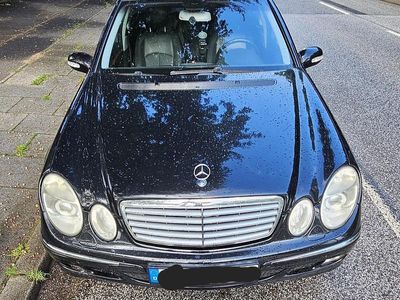 Mercedes E320