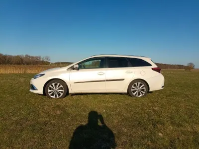 Gebraucht Toyota Auris Touring Sports 116 PS (85 kW) 2016 Weiß Kombi