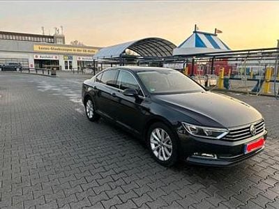 Gebraucht VW Passat 125 PS (91 kW) 2015 Schwarz Limousine