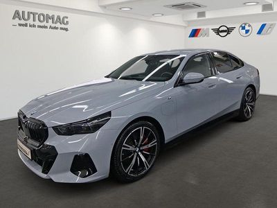 Gebraucht BMW 550e Sport Line 489 PS (359 kW) 2025 Brooklyn grau Limousine