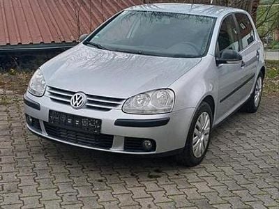 Usata VW Golf V 102 CV (75 kW) 2007 Argento Berlina