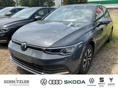 Gebraucht VW Golf VIII Active 110 PS (80 kW) 2022 Delfingrau (metallic) Limousine