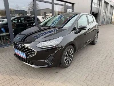 Używany Ford Fiesta Titanium 125 KM (91 kW) 2023 Czarny Hatchback
