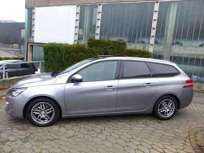 Gebraucht Peugeot 308 SW Active 120 PS (88 kW) 2015 Grau Kombi