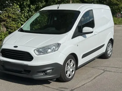 Gebraucht Ford Courier 75 PS (55 kW) 2016 Weiß Van / Kleinbus