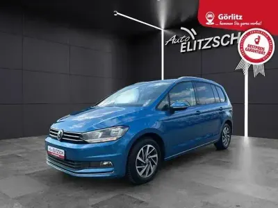 Gebraucht VW Touran Sound 150 PS (110 kW) 2018 Caribbean blue metallic Van / Kleinbus