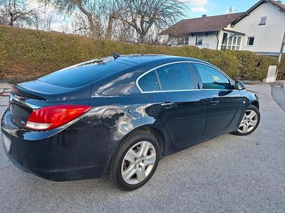 Gebraucht Opel Insignia 130 PS (95 kW) 2011 Schwarz Limousine