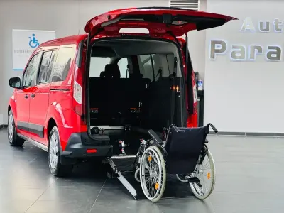 Usata Ford Transit Connect XL 101 CV (74 kW) 2019 Rosso Monovolume