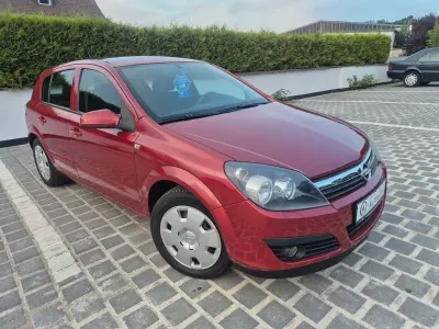 Gebraucht Opel Astra Edition+ 90 PS (66 kW) 2006 Rot Limousine