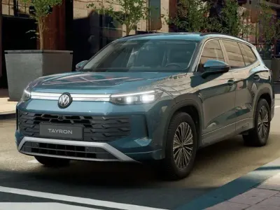 Gebraucht VW Tayron Life 150 PS (110 kW) 2025 Nightshade blue metallic SUV