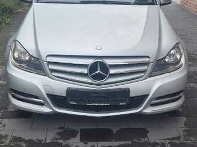 Mercedes 220