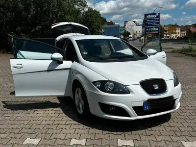 Gebraucht Seat Leon 105 PS (77 kW) 2012 Weiß Kombi