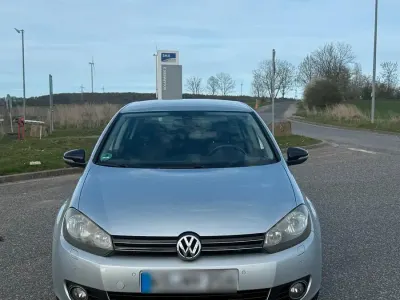 Usata VW Golf VI Style 86 CV (63 kW) 2011 Argento Utilitaria