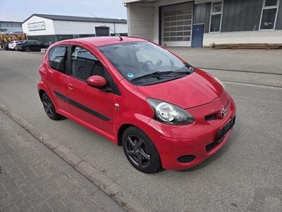 Gebraucht Toyota Aygo Basis 68 PS (50 kW) 2009 Rot Kleinwagen