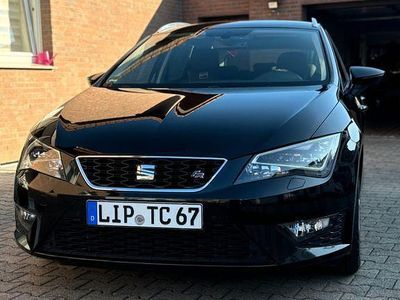Schwarz Gebraucht 2015 Seat Leon ST FR Kombi | 9.999 € (Fairer Preis)