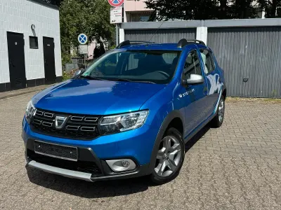 Gebraucht Dacia Sandero Essentiel 101 PS (74 kW) 2020 Blau Kleinwagen