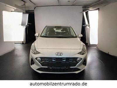 Usado Hyundai i10 Select 67 HP (49 kW) 2021 Prateado Citadino