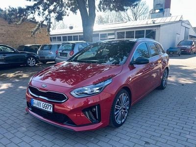 Second-hand Kia Ceed Sportswagon GT-Line 140 CP (102 kW) 2020 Roșu Break