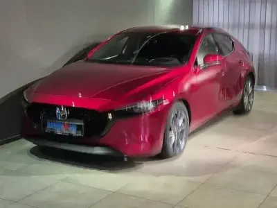 Gebraucht Mazda 3 Selection 122 PS (89 kW) 2022 Rot Limousine