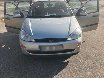 Gebraucht Ford Focus 101 PS (74 kW) 2001 Silber Kombi