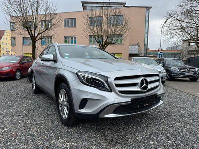 Gebraucht Mercedes GLA200 156 PS (114 kW) 2015 Silber SUV