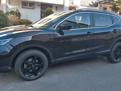Gebraucht Nissan Qashqai 163 PS (119 kW) 2017 Violett SUV