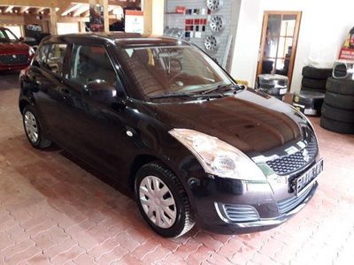 Gebraucht Suzuki Swift Club 94 PS (69 kW) 2013 Schwarz metallic Kleinwagen