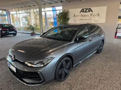 Neu VW Passat R-line 193 PS (141 kW) 2025 Silber Kombi