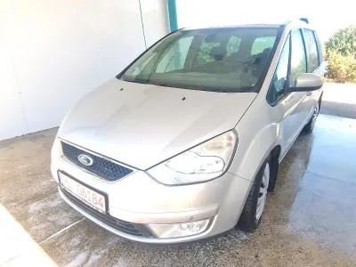 Gebraucht Ford Galaxy 140 PS (102 kW) 2006 Silber Van / Kleinbus