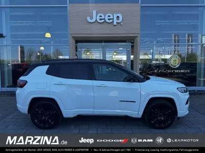 Gebraucht Jeep Compass 241 PS (177 kW) 2022 Alpine white SUV