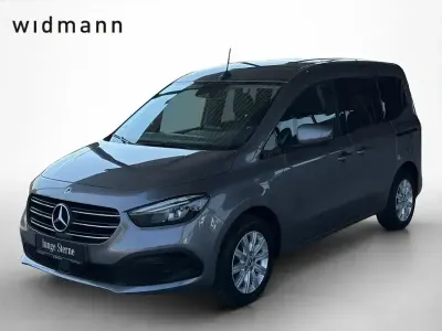Gebraucht Mercedes T180 Progressive 116 PS (85 kW) 2023 Chromitgrau metallic Van / Kleinbus