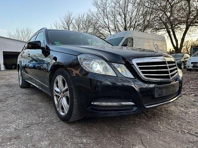 Gebraucht Mercedes E250 Avantgarde 204 PS (150 kW) 2010 Schwarz Kombi