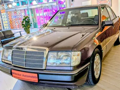 Gebraucht Mercedes 230 132 PS (97 kW) 1992 Limousine