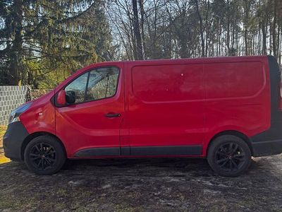 Gebraucht Opel Vivaro 120 PS (88 kW) 2016 Rot Van / Kleinbus