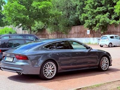 Grau Gebraucht 2015 Audi A7 Comfort Limousine | 15.000 € (Guter Preis)