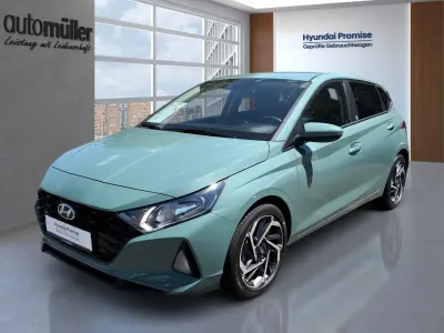 Gebraucht Hyundai i20 Edition 30+ 101 PS (74 kW) 2022 Grün Kleinwagen