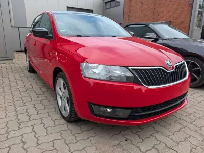 Gebraucht Skoda Rapid Elegance 105 PS (77 kW) 2015 Corridarot Kleinwagen
