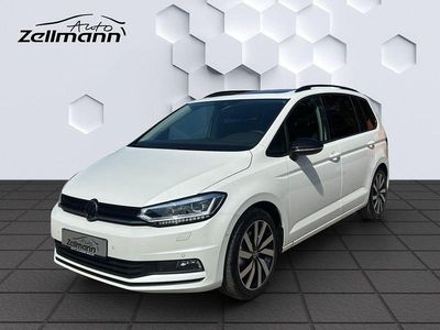 Gebraucht VW Touran Highline 150 PS (110 kW) 2025 Weiss Van / Kleinbus