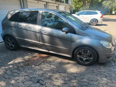 Gebraucht Mercedes B200 193 PS (141 kW) 2006 Grau Van / Kleinbus