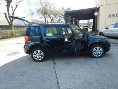 Usata Skoda Yeti 105 CV (77 kW) 2015 Nero SUV