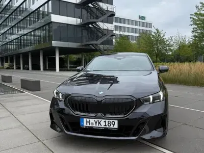 Gebraucht BMW 520 Performance 197 PS (144 kW) 2023 Schwarz Limousine