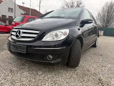 Gebraucht Mercedes B200 136 PS (100 kW) 2008 Schwarz Van / Kleinbus