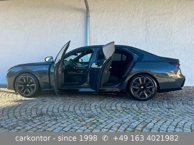 Gebraucht BMW i7 M Sport 400 kW (544 PS) 2024 Dravitgrau metallic Limousine