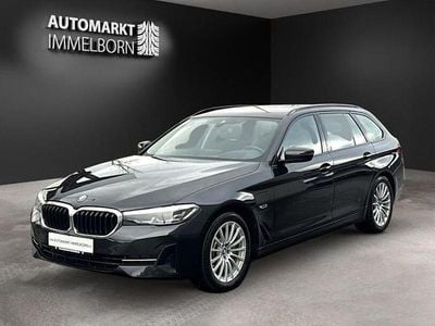 Gebraucht BMW 530e Sport Line 292 PS (214 kW) 2022 Saphirschwarz (metallic) Kombi
