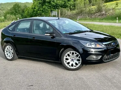 Gebraucht Ford Focus Sport 101 PS (74 kW) 2010 Schwarz Limousine