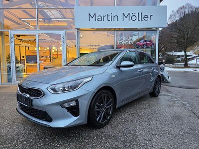 Silber Gebraucht 2021 Kia Ceed Vision Kleinwagen | 17.900 € (Fairer Preis)