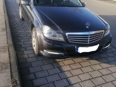 Gebraucht Mercedes C220 170 PS (125 kW) 2012 Schwarz Kombi